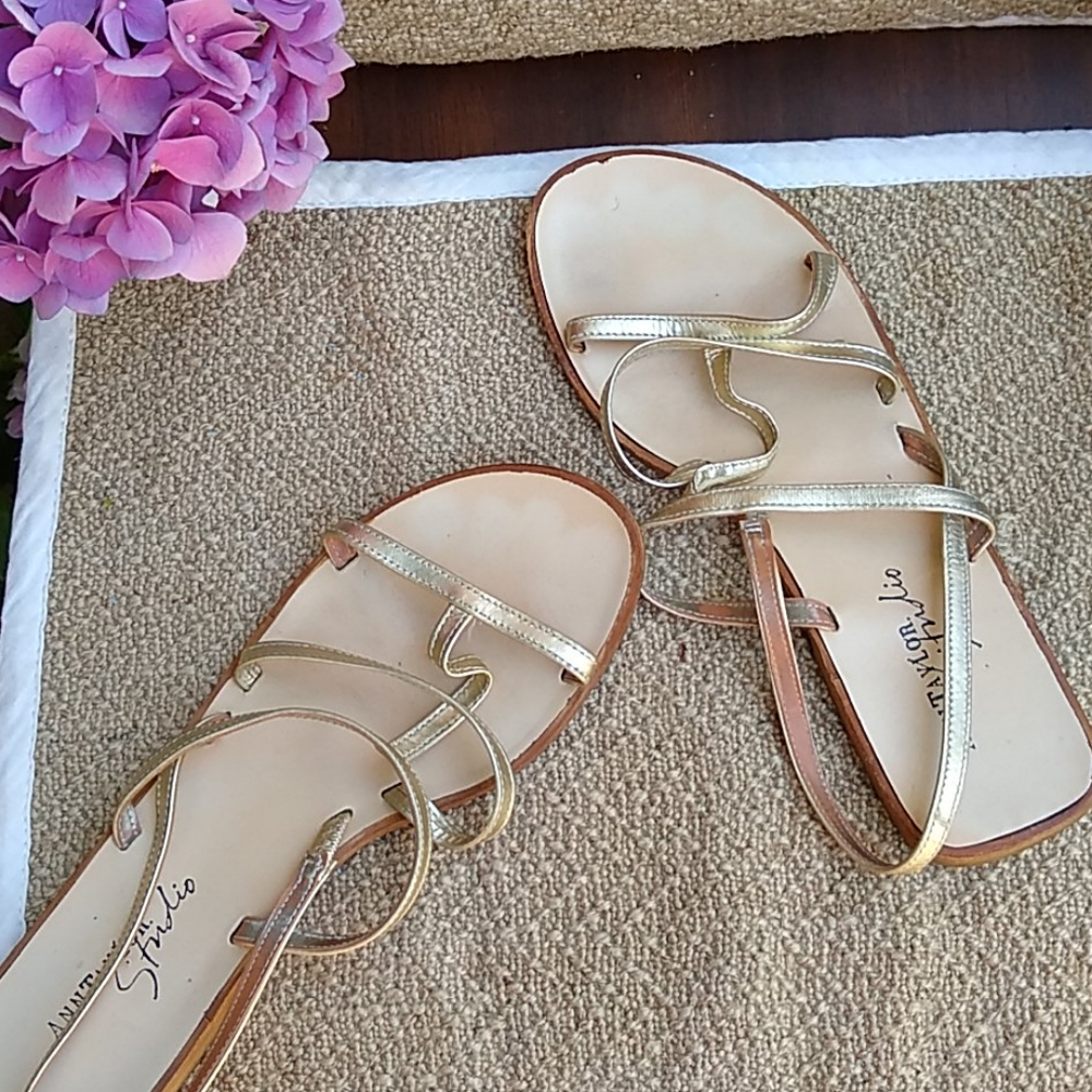 Ann Taylor Gold Vintage Narrow Strap Flat Leather Sandals 6.5 - Picture 6 of 8